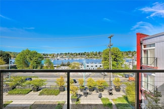 2960 Eastlake Ave E Unit 307, Seattle, WA 98102