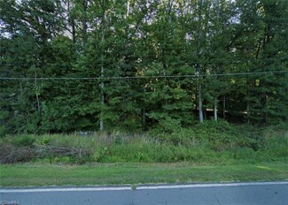 213 Grand Oaks Dr, Sedalia, NC 27249