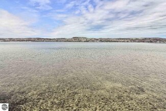 2990 S Lake Leelanau Dr, Lake Leelanau, MI 49653