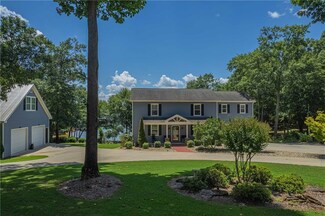 614 Lightwood Ln, Hartwell, GA 30643