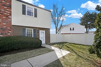 1739 Baron Dr Unit 1715H, York, PA 17408