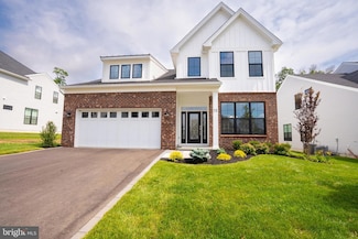 15 Ashlynn Ct, Manalapan, NJ 07726