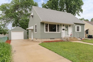 931 9th Ave NE, Rochester, MN 55906