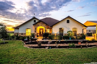 169 Great Oaks Blvd, La Vernia, TX 78121
