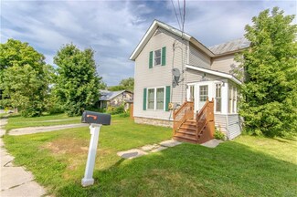 10 Garden Rd, Philadelphia, NY 13673