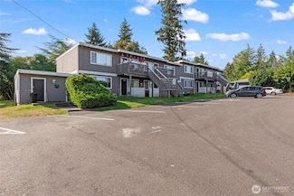 6608 106th Street Ct E, Puyallup, WA 98373