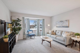 2425 E Franklin Ave Unit 309, Minneapolis, MN 55406