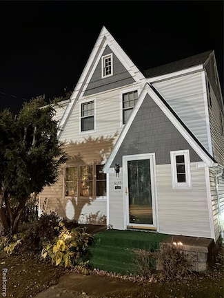 525 E Mount Hope Ave, Lansing, MI 48910