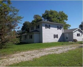306 S Main St, Bradner, OH 43406