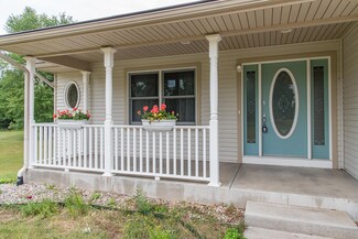 10584 N 10th St, Plainwell, MI 49080