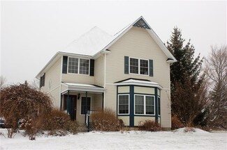 14 Heritage Dr, Geneseo, NY 14454
