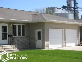 214 W Elm Ave, Pocahontas, IA 50574