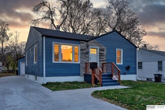 5310 N 39th Cir, Omaha, NE 68111