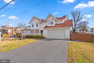 8135 Highpoint Rd, Clearwater Beach, MD 21226