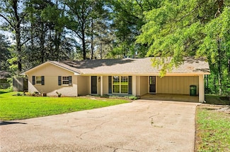 334 Iris Park Dr, Pineville, LA 71360