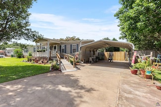 136 Shamrock Cir, Byron, GA 31008