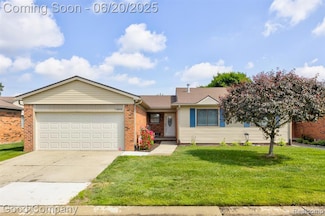 13655 Villa Pointe Dr, Warren, MI 48088