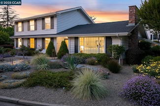 127 Brookfield Dr, Moraga, CA 94556