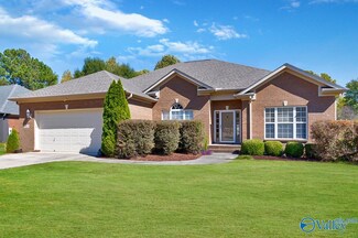 323 James Rd SE, Owens Cross Roads, AL 35763
