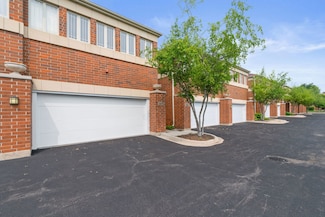 165 Finstad Dr Unit 165, Libertyville, IL 60048