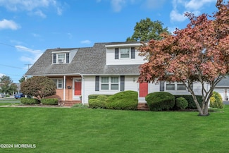 19 Wesley St, Monmouth Beach, NJ 07750