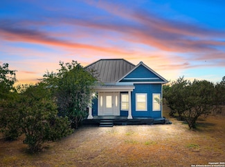 377 County Road 444, Hondo, TX 78861