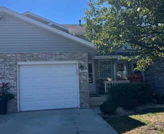 8035 W 82nd St, Justice, IL 60458