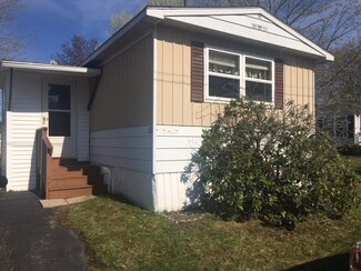 129 Garden St, Seabrook, NH 03874
