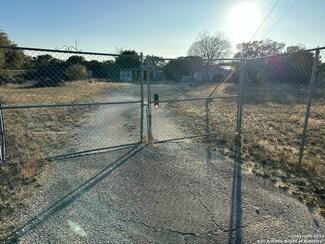 209 River Trail Rd, Lakehills, TX 78063