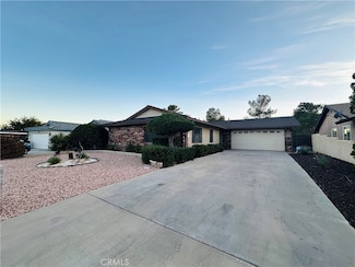 13925 Burning Tree Dr, Victorville, CA 92395