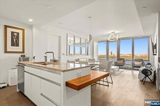 320 Adolphus Ave Unit 317, Cliffside Park, NJ 07010