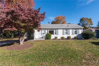 272 Hoxsie Ave, Warwick, RI 02889