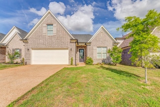 135 Briar Hollow Ln, Oakland, TN 38060