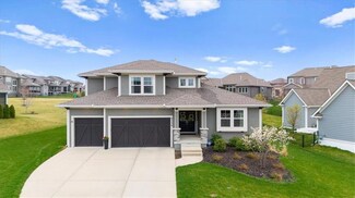 9736 Shady Bend Cir, Lenexa, KS 66227