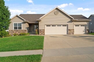 812 Bowhunter Dr, Marion, IA 52302