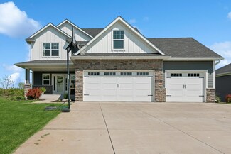 9361 Kagan Cir NE, Monticello, MN 55362