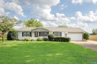 7226 Knollwood St, Florence, AL 35634