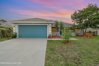 542 White Plains Ave SW, Palm Bay, FL 32908