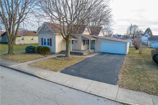 327 Oak St, Tipton, IN 46072