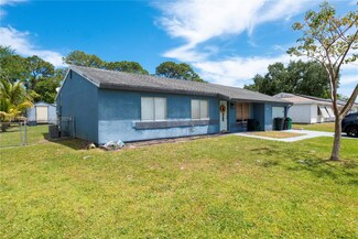 2037 SE Triumph Rd, Port Saint Lucie, FL 34952