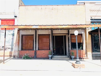 126 E Main St, Wolfe City, TX 75496