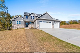 3096 S Sandstone Ct, Green Bay, WI 54313