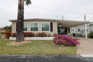19 Williamsburg Way, Fort Myers, FL 33908