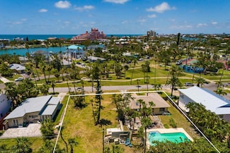 3111 S de Bazan Ave, Saint Pete Beach, FL 33706