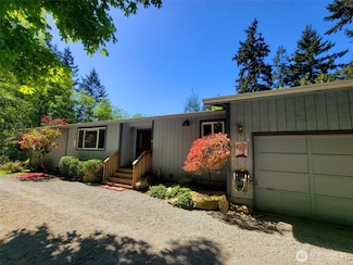1547 Bismark Ln, Freeland, WA 98249