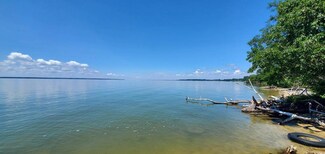 418 Courtney Rd, Lancaster, VA 22503