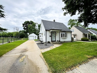 2851 S 84th St, Milwaukee, WI 53227