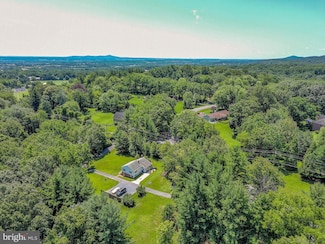 6811 S Clifton Rd, Frederick, MD 21703
