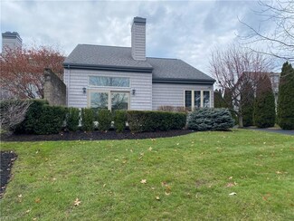 141 S Bayshore Dr, Columbiana, OH 44408