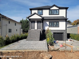27 Utica St, Staten Island, NY 10309